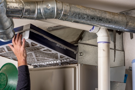 replacing air furnace filters